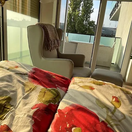 Cozy Close To The Center